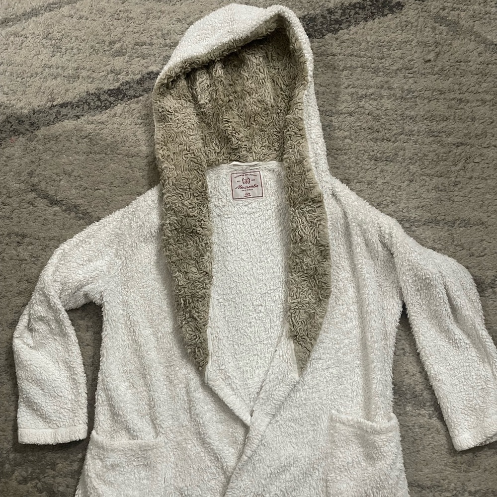 Abercrombie and Fitch robe